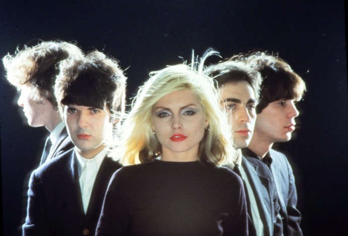Blondie — американская группа, пионеры новой волны и панк-рока. Группа стала известна после своего альбома «Parallel Lines», который вышел в 1978 году
