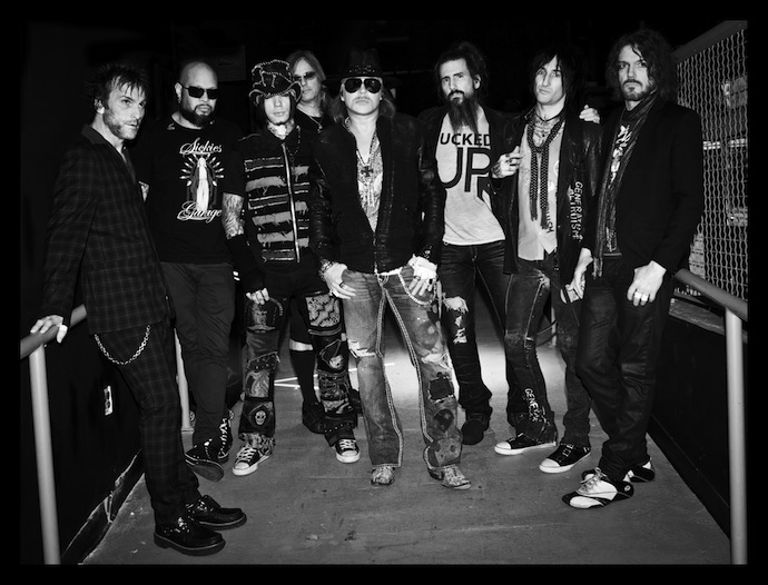 Guns N' Roses - американская рок-группа, получившая всемирную известность в конце 1980-х и начале 1990-х.