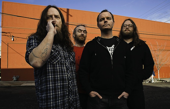 Red Fang — стоунер-метал-группа из США, основанная в 2005 году. Выпустила два студийных альбома и три клипа