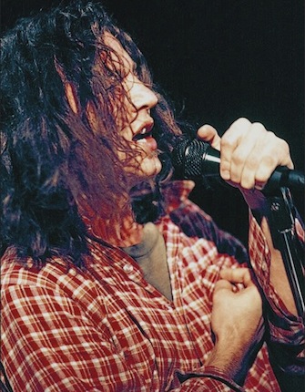 Pearl Jam — одна из четырех главных групп (наряду с Alice in Chains, Nirvana и Soundgarden) музыкального движения гранж, пользовавшегося большой популярностью в первой половине 90-х годов XX века.