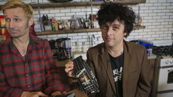 billie_joe_armstrong_and_mike_dirnt_launch_coffee_shop