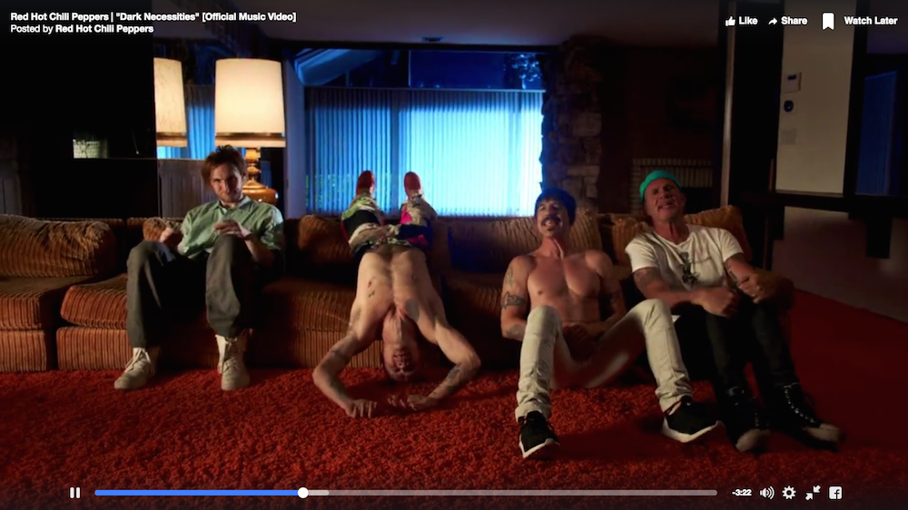 клип red hot chili peppers dark necessities смотреть