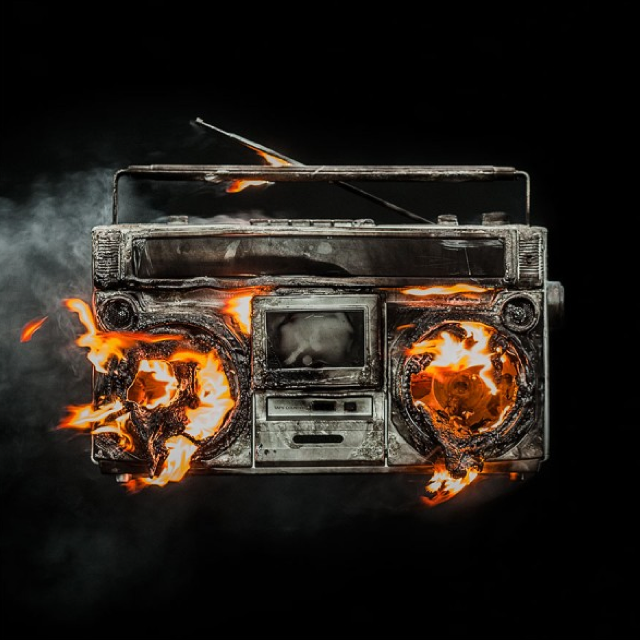 Green_Day_Revolution_Radio_Album_Cover
