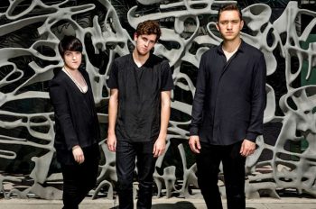 The xx — британская инди-рок-группа, образовавшаяся в 2008 году в Лондоне