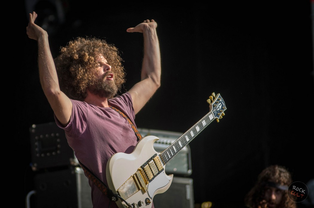 Wolfmother. Wolfmother 2006. Группа Wolfmother. Wolfmother гитарист. Wolfmother "Victorious".