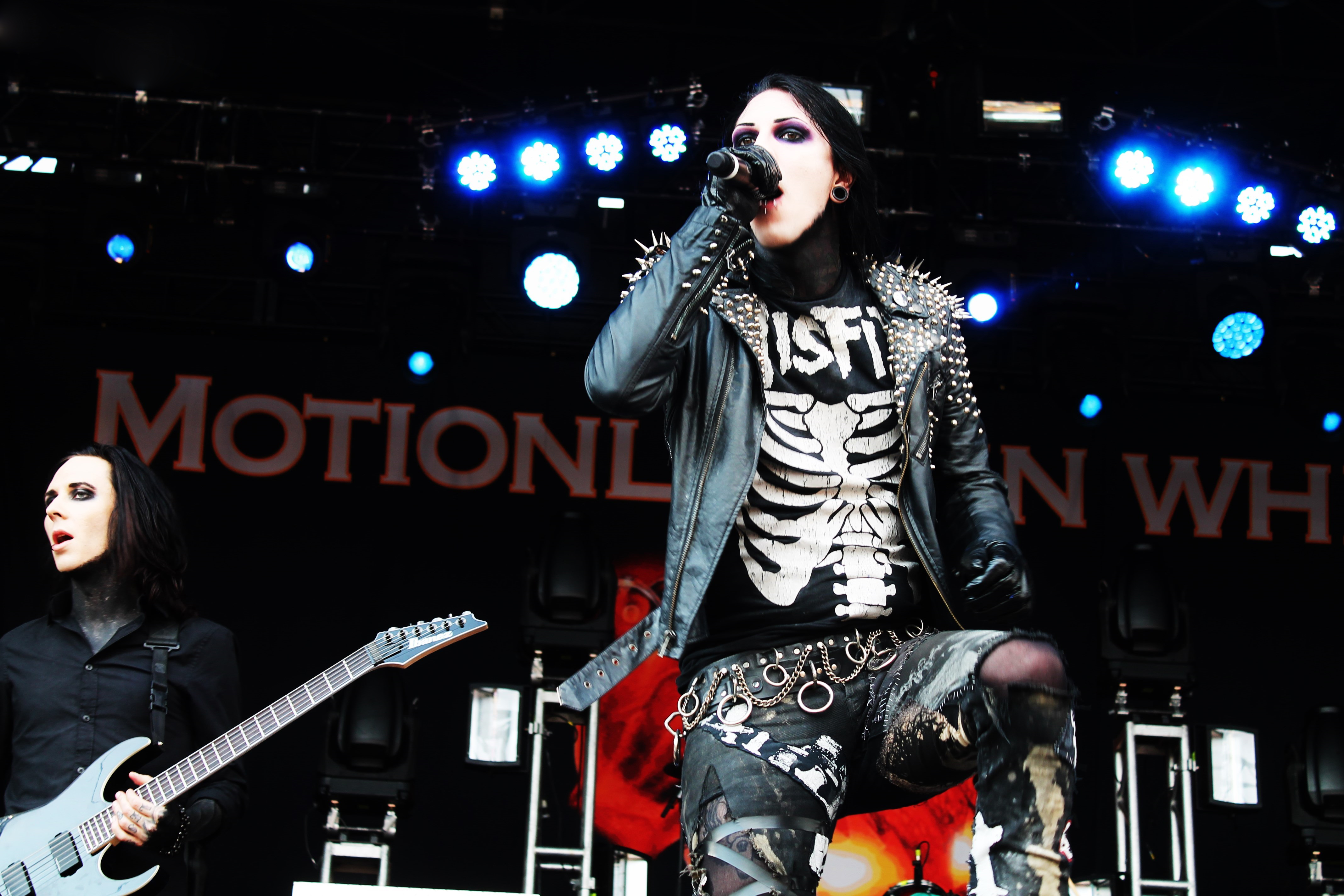 Motionless in white фото