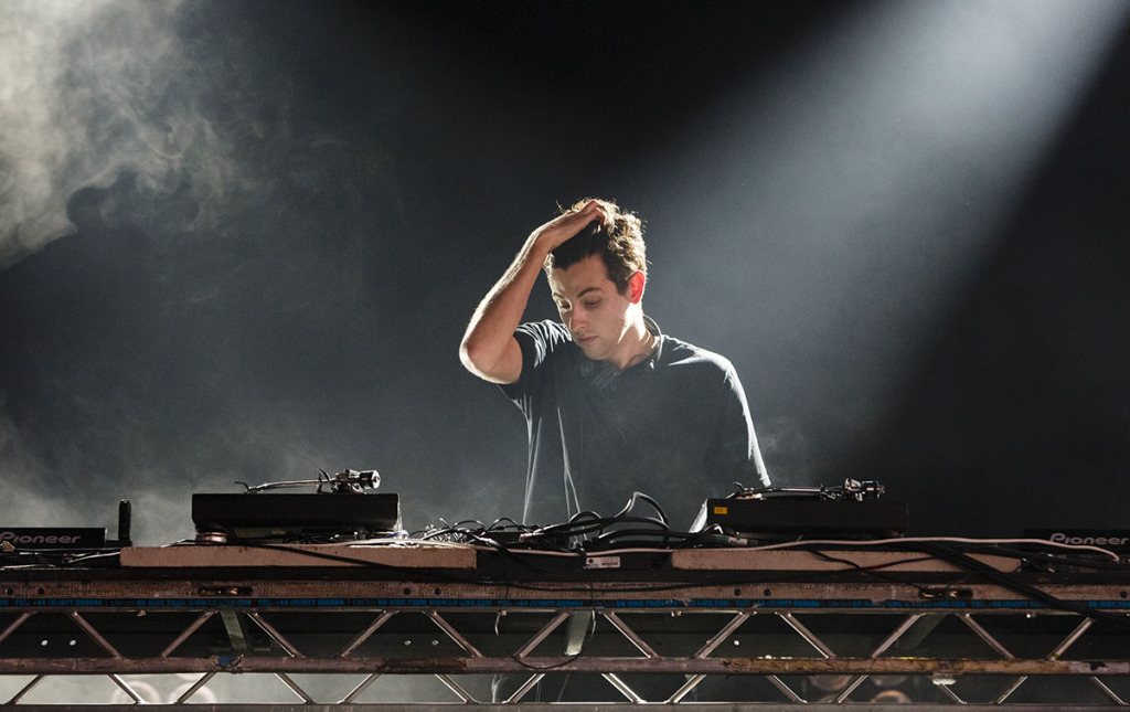 Участник The Persuasins подал в суд на Apple из-за песни Jamie xx