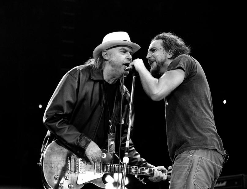 Нил Янг введет Pearl Jam в Зал Славы Рок-н-Ролла