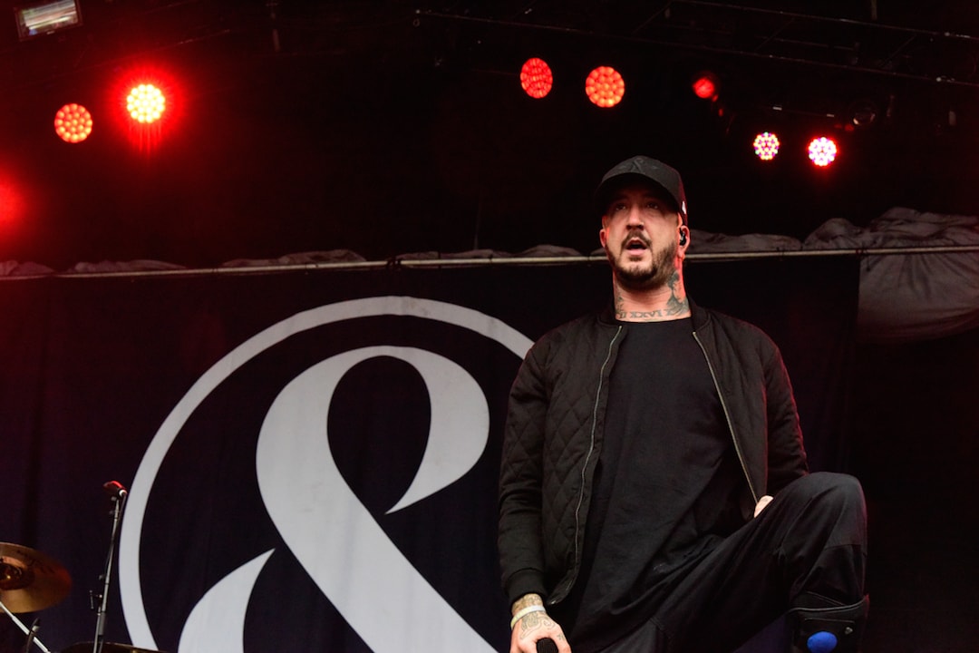 Остин Карлайл рассказал о причинах ухода из Of Mice & Men