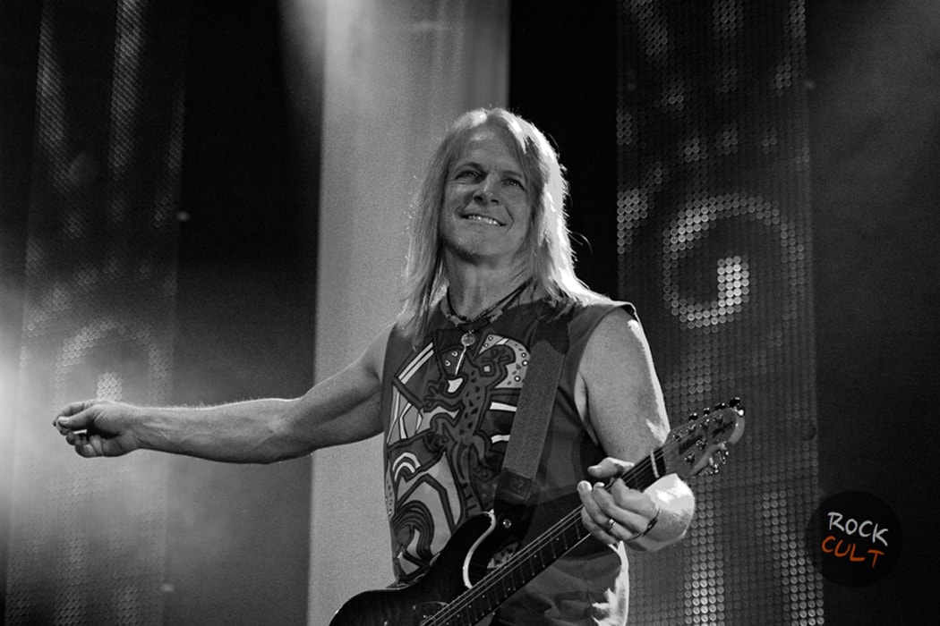 Eva stive. Steve Morse. Молодой Стив морс. Молодой Стив морс Канзас. Steve Morse logo