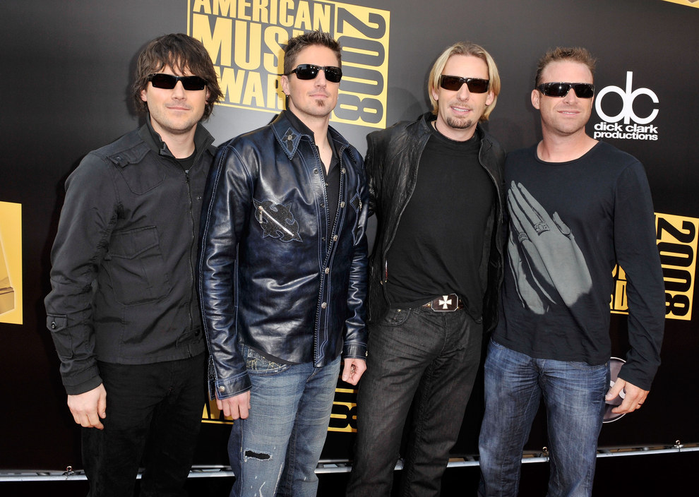 Альбом Nickelback All the Right Reasons получил статус бриллиантового
