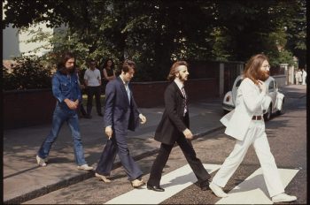 Почему Пол Маккартни босой на знаменитой обложке альбома Abbey Road