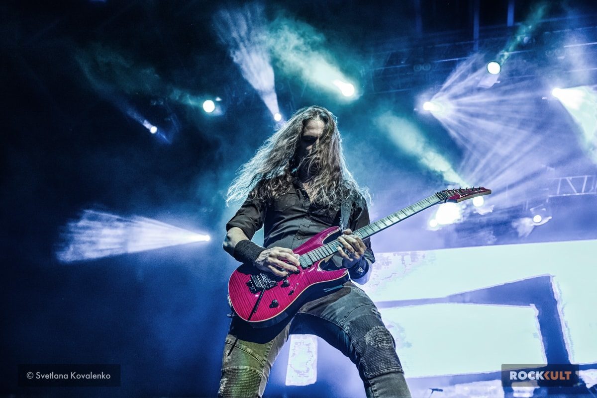 Гитарист Megadeth почтил память бывшего коллеги по Angra Андре Матоса
