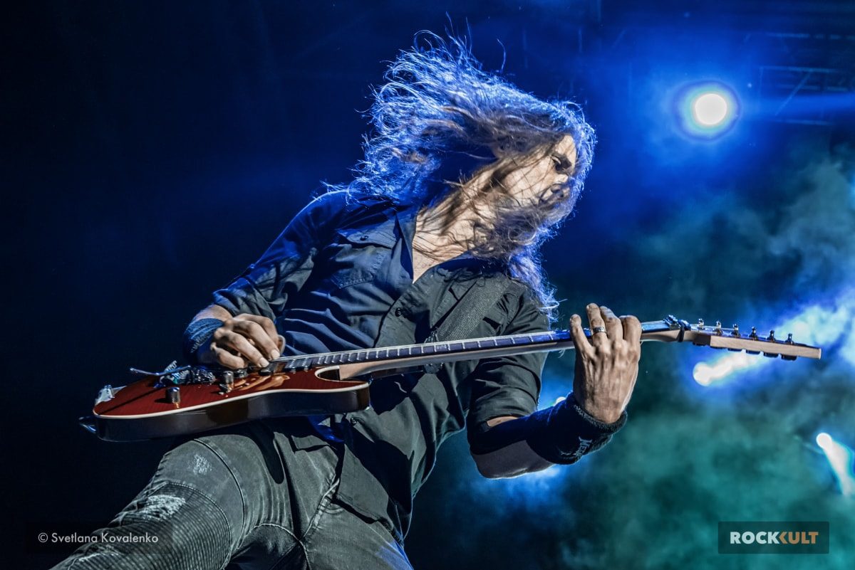 Гитарист Megadeth выпустил совместный трек с экс-гитаристом Megadeth