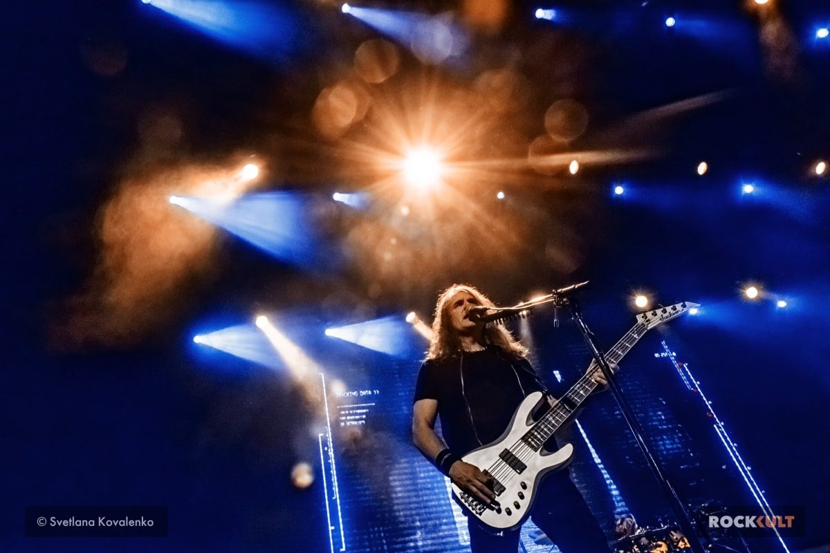Басист Megadeth запускает бесплатные курсы для начинающих музыкантов
