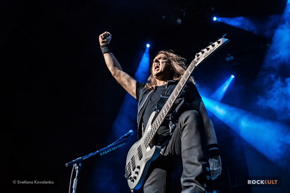 Басист Megadeth выпустит сольный альбом Sleeping Giants этим летом