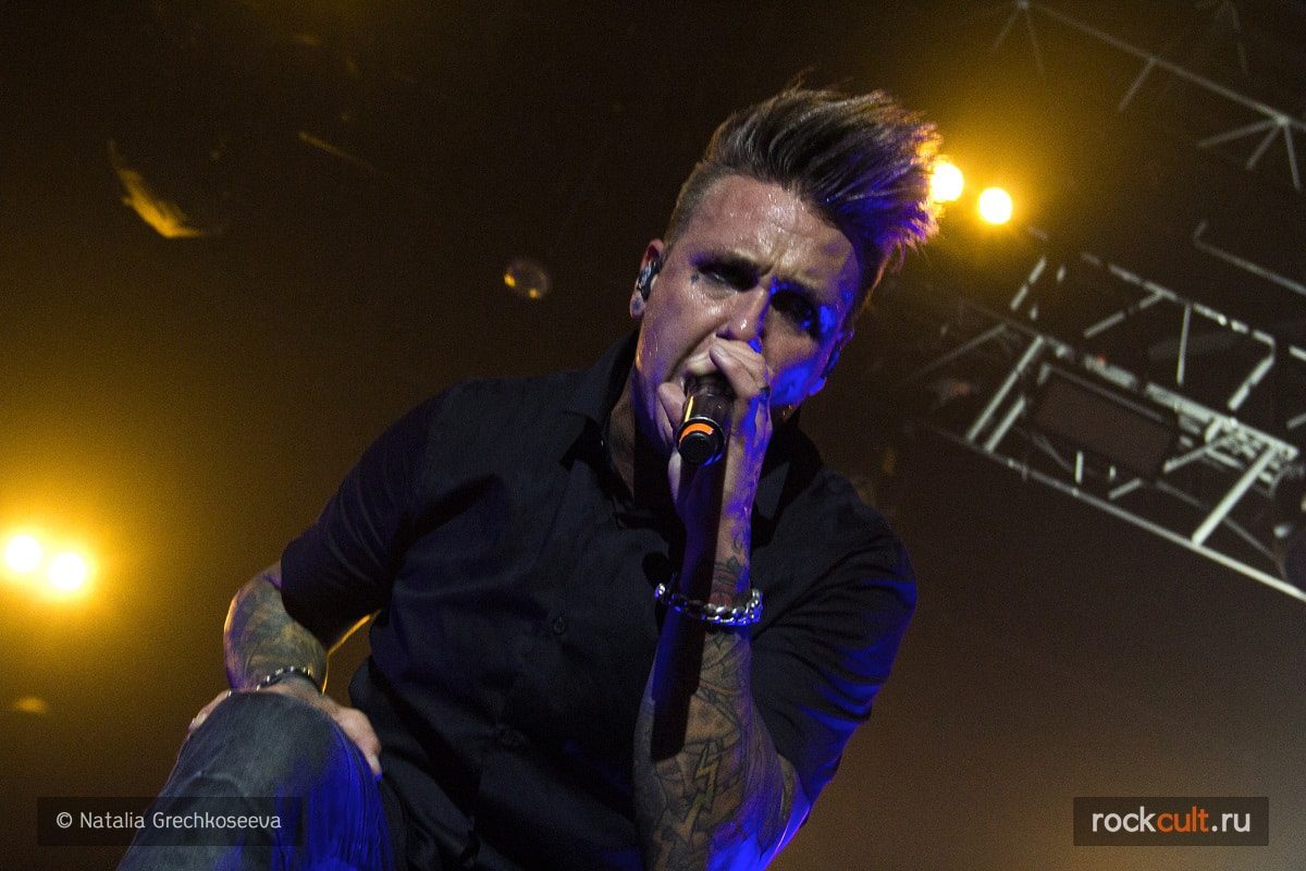 Papa Roach отменили концерты из-за недомогания вокалиста