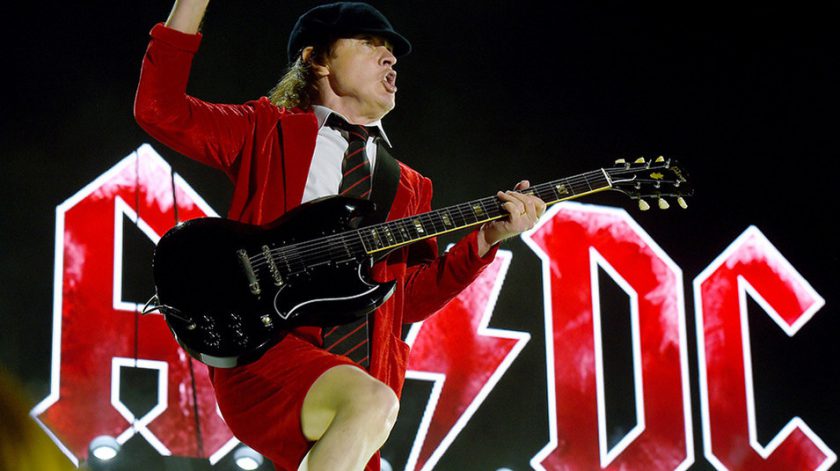 Вышла полная биография Ангуса Янга High Voltage: The Life Of Angus Young.