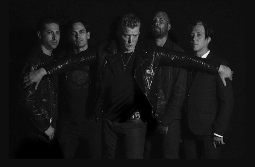 Альбом Villains группы Queens Of The Stone Age попал в тройку лидеров Billboard 200