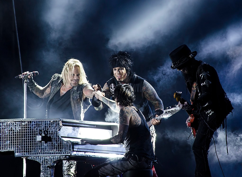 Motley Crue выпустили кавер на песню Мадонны Like a Virgin