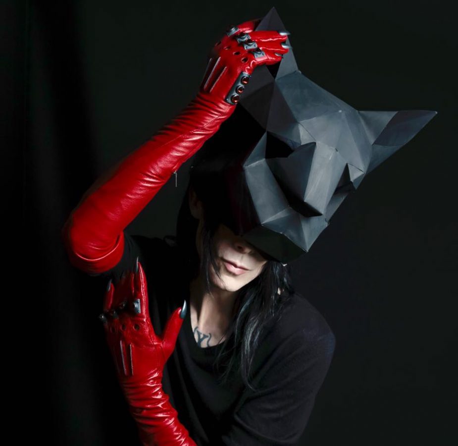 IAMX выпустили новый альбом Alive In New Light