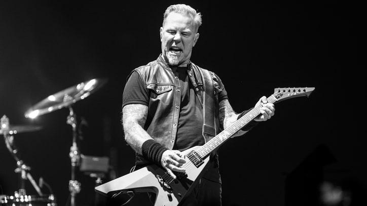 Metallica выпустили коллекцию обуви, одежды и аксессуаров вместе с Vans