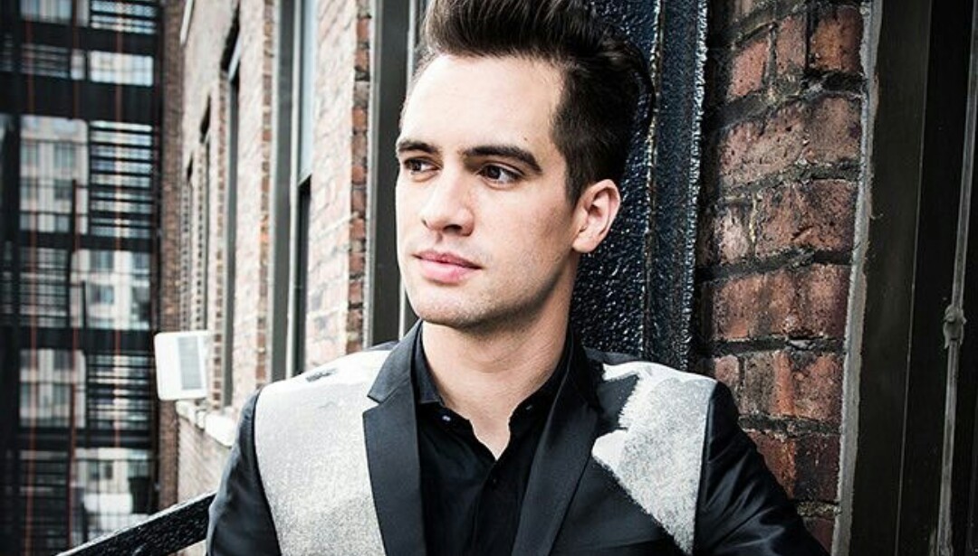 Вокалист Panic! At The Disco получил награду за роль в мюзикле