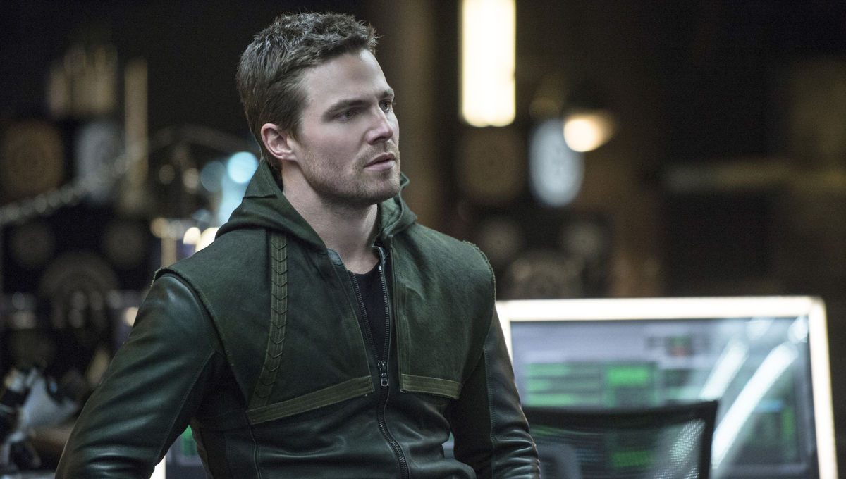Arrow -- "Seeing Red" -- Image AR220b _0010b -- Pictured: Stephen Amell as Oliver Queen -- Photo: Cate Cameron/The CW -- &copy; 2014 The CW Network, LLC. All Rights Reserved.