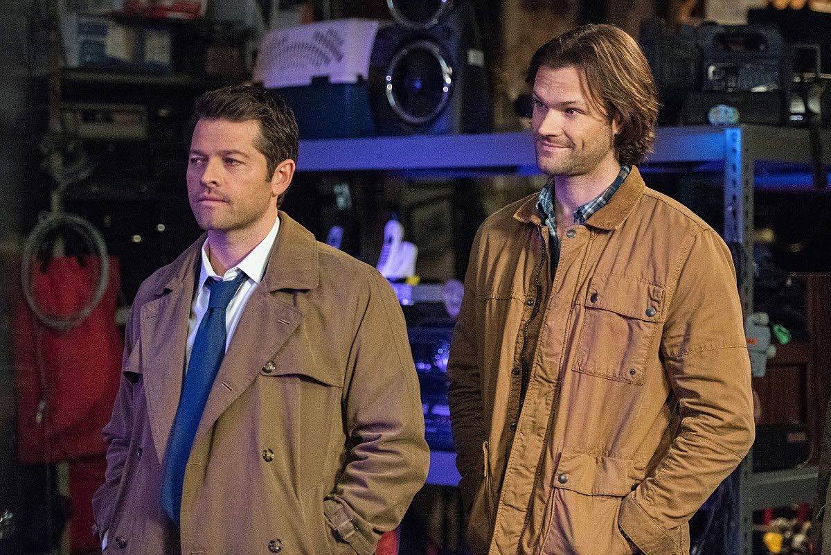 Supernatural -- "ScoobyNatural" -- Image Number: SN1316a_0094b.jpg -- Pictured (L-R): Misha Collins as Castiel and Jared Padalecki as Sam -- Photo: Dean Buscher/The CW -- ÃÂ© 2018 The CW Network, LLC All Rights Reserved