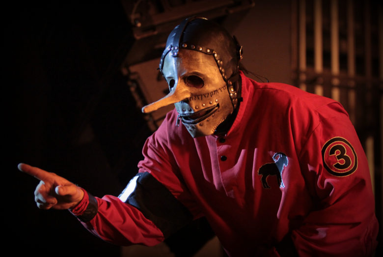 Крис Фен подал в суд на Slipknot