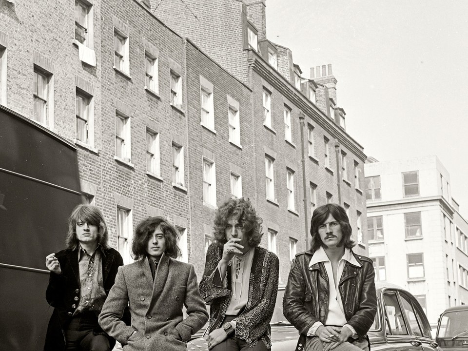Led Zeppelin выпускают документальный фильм в честь пятидесятилетия группы