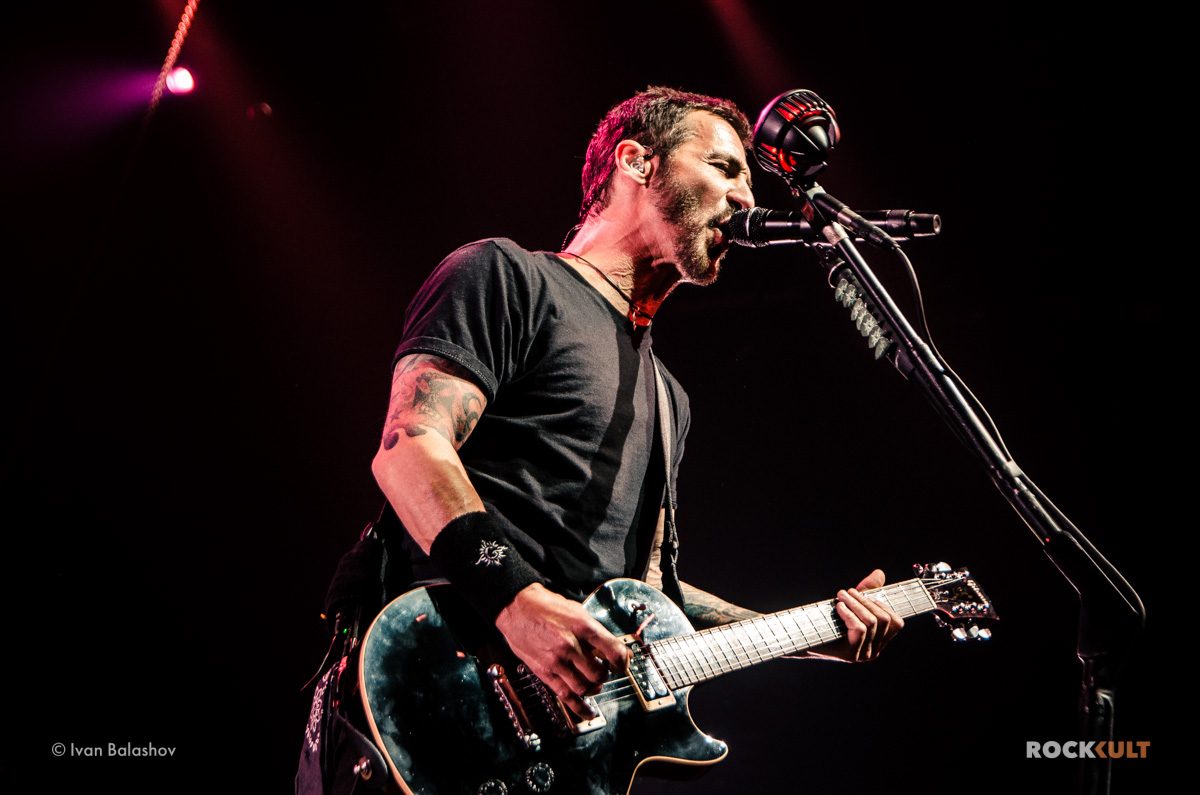 Вокалист Godsmack пожертвовал деньги центру бокса для подростков