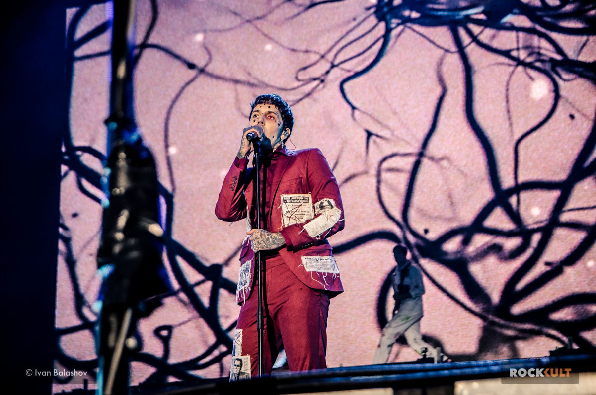 Bring Me The Horizon и Spotify выпустили мерч