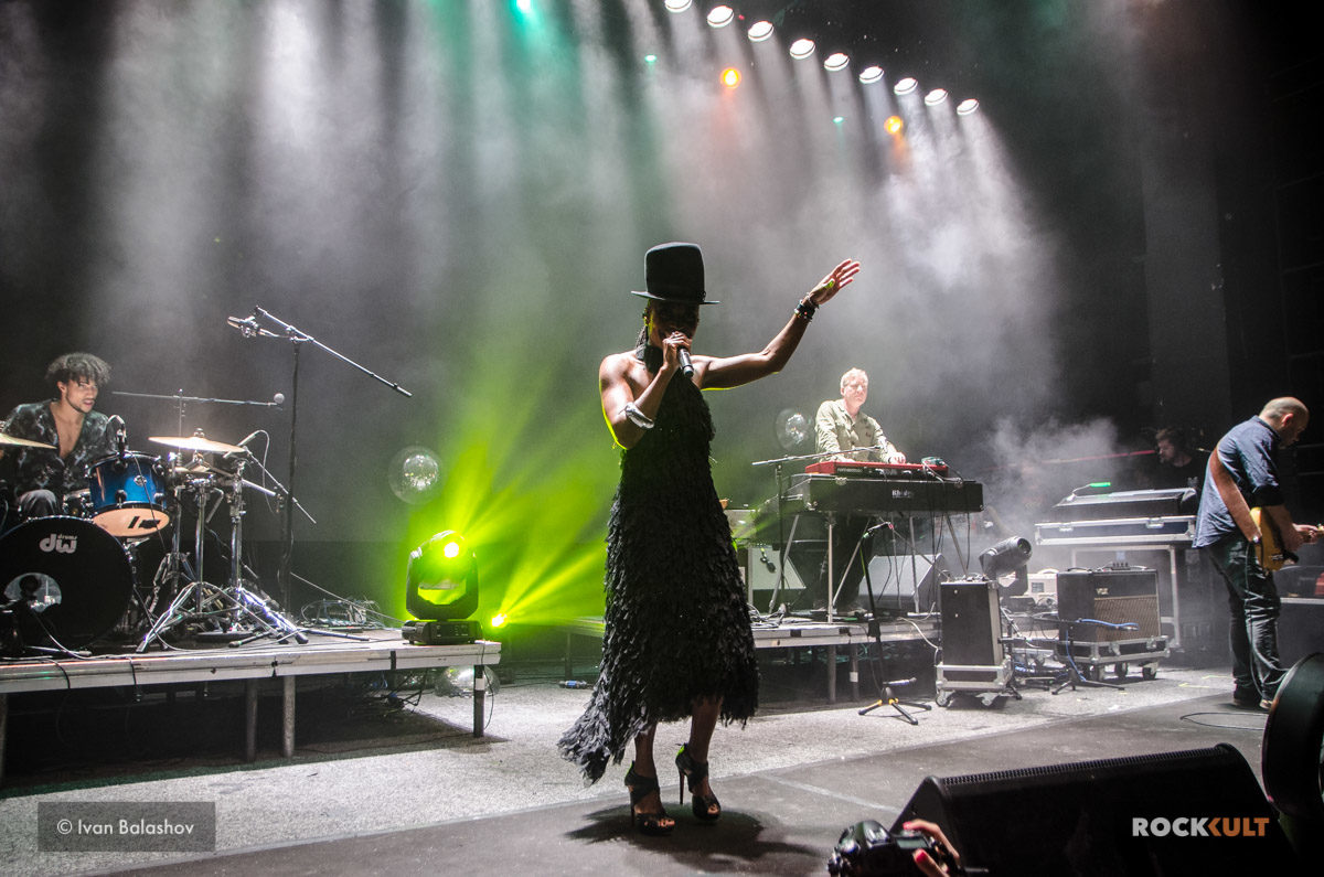 Фотоотчет | Morcheeba в Москве | ГлавClub Green Concert | 10.11.2019 — фото 16