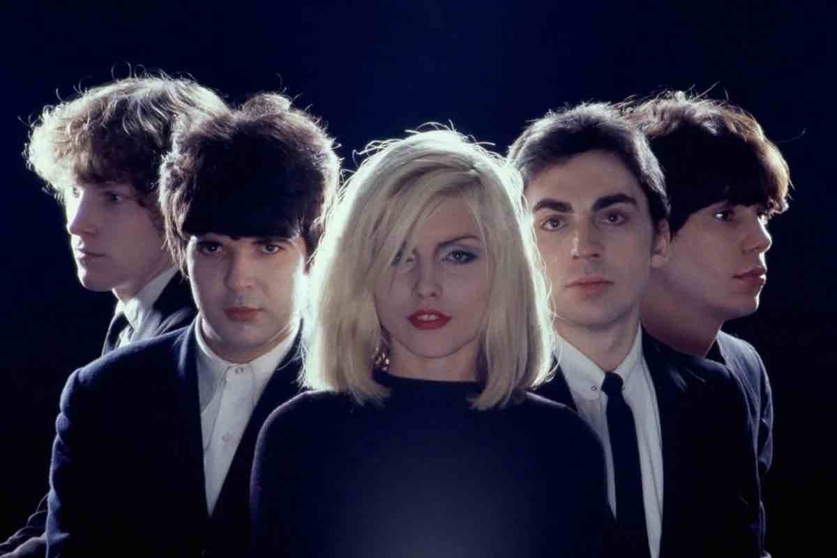 Переслушиваем самые крутые песни Blondie