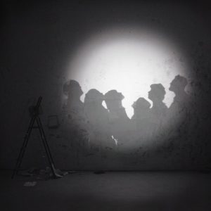 Бонд с кнопкой - Дом (2025)